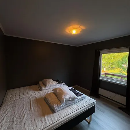 House In Nordfjord, With 4 Bedrooms Нурфьордэйд