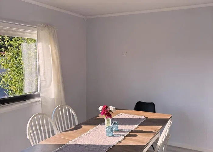Σπίτι διακοπών House In Nordfjord, With 4 Bedrooms *