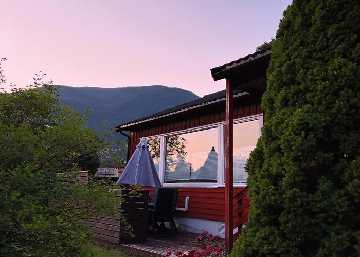 House In Nordfjord, With 4 Bedrooms * Nordfjordeid