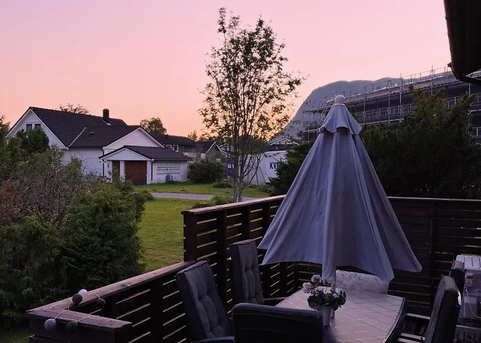 Σπίτι διακοπών House In Nordfjord, With 4 Bedrooms Nordfjordeid