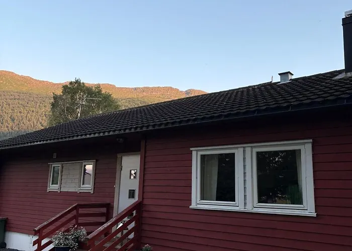 House In Nordfjord, With 4 Bedrooms Nordfjordeid